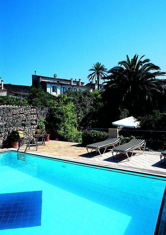 Leon De Sineu Hotel