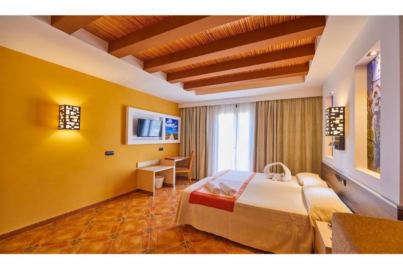 Mll Palma Bay Club 3*