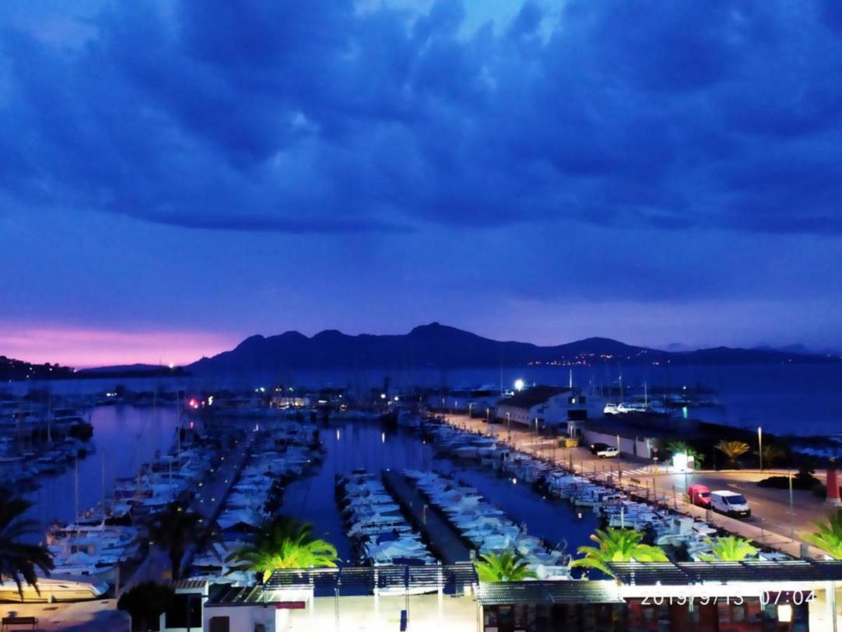 Far Blue Marina Front * Puerto Pollensa