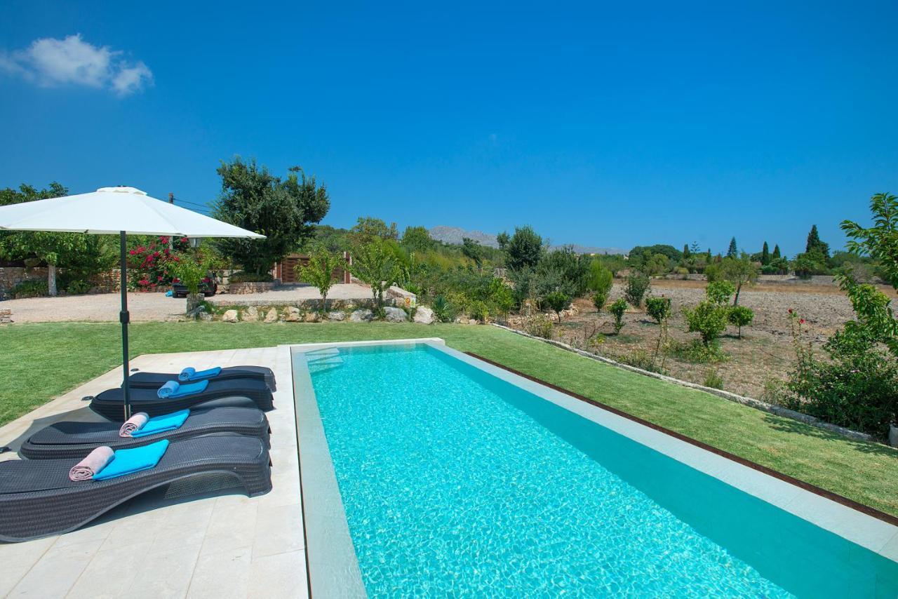 Villa Owl La Rafal - Luxury Retreat With Mountain Views