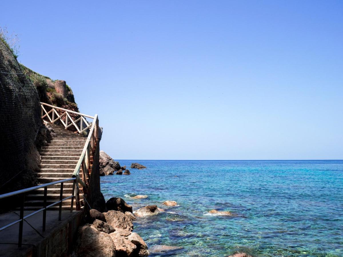Сasa de vacaciones The House Above The Sea