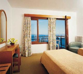 Capri 3*