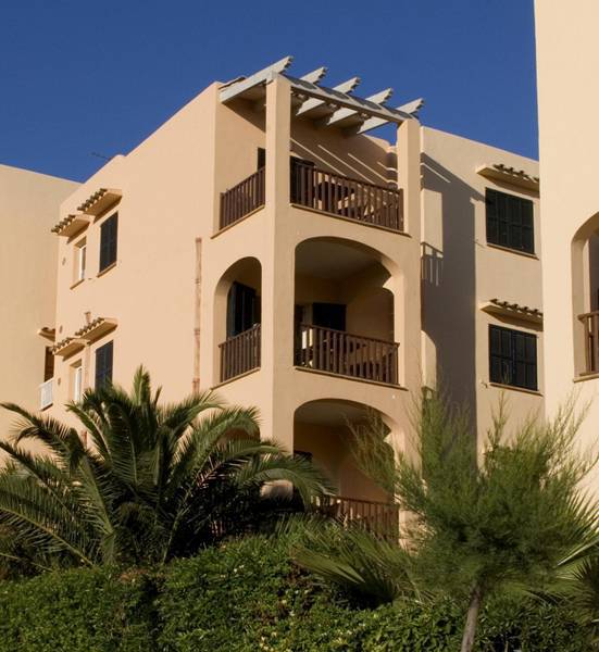 Apartahotel Playa Ferrera 3*