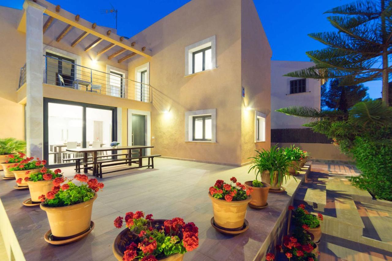 Bernat Villa Cala de Sant Vicenc
