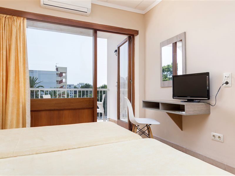 Nura Condor Hotel 3*