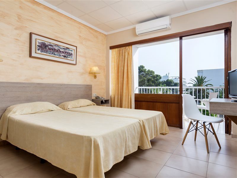 Nura Condor Hotel 3*
