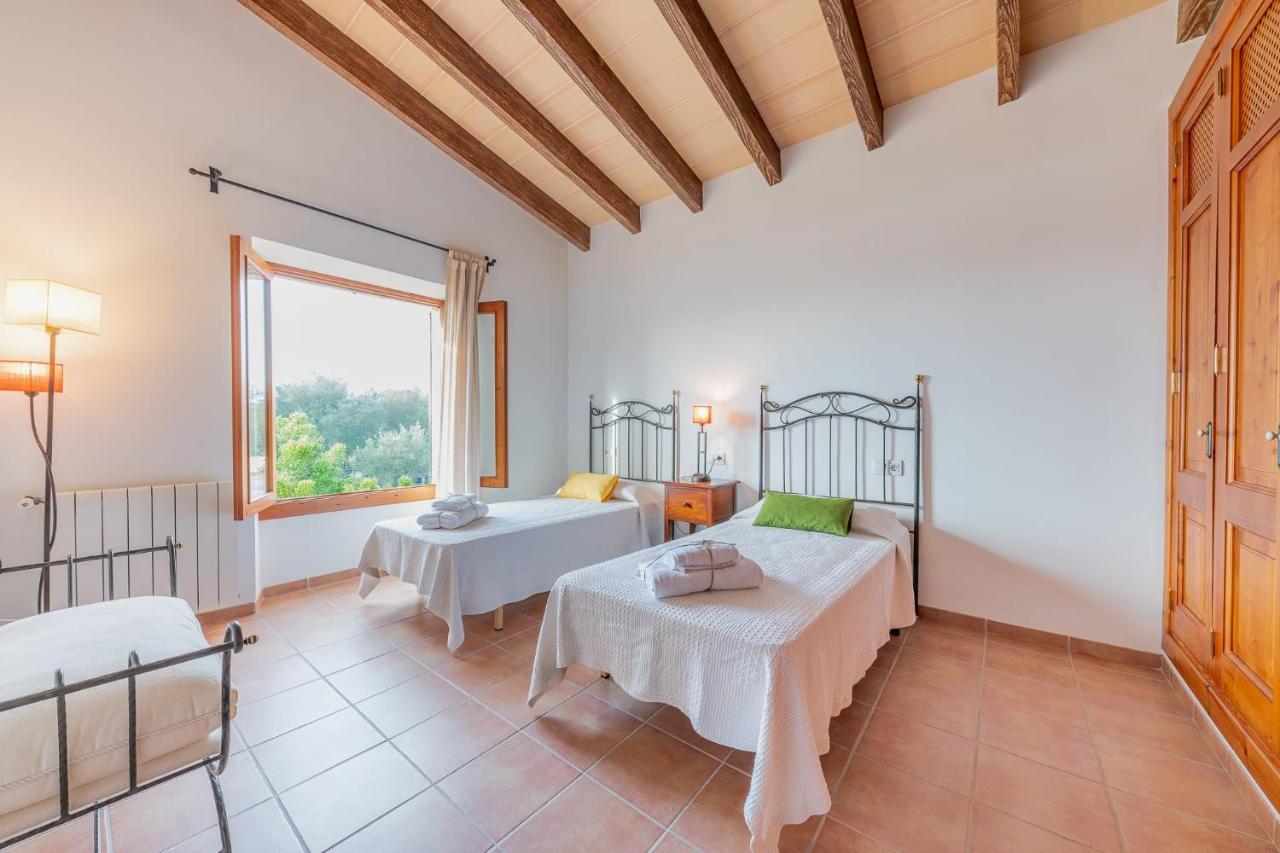 Yupihome Son Huguet Villa