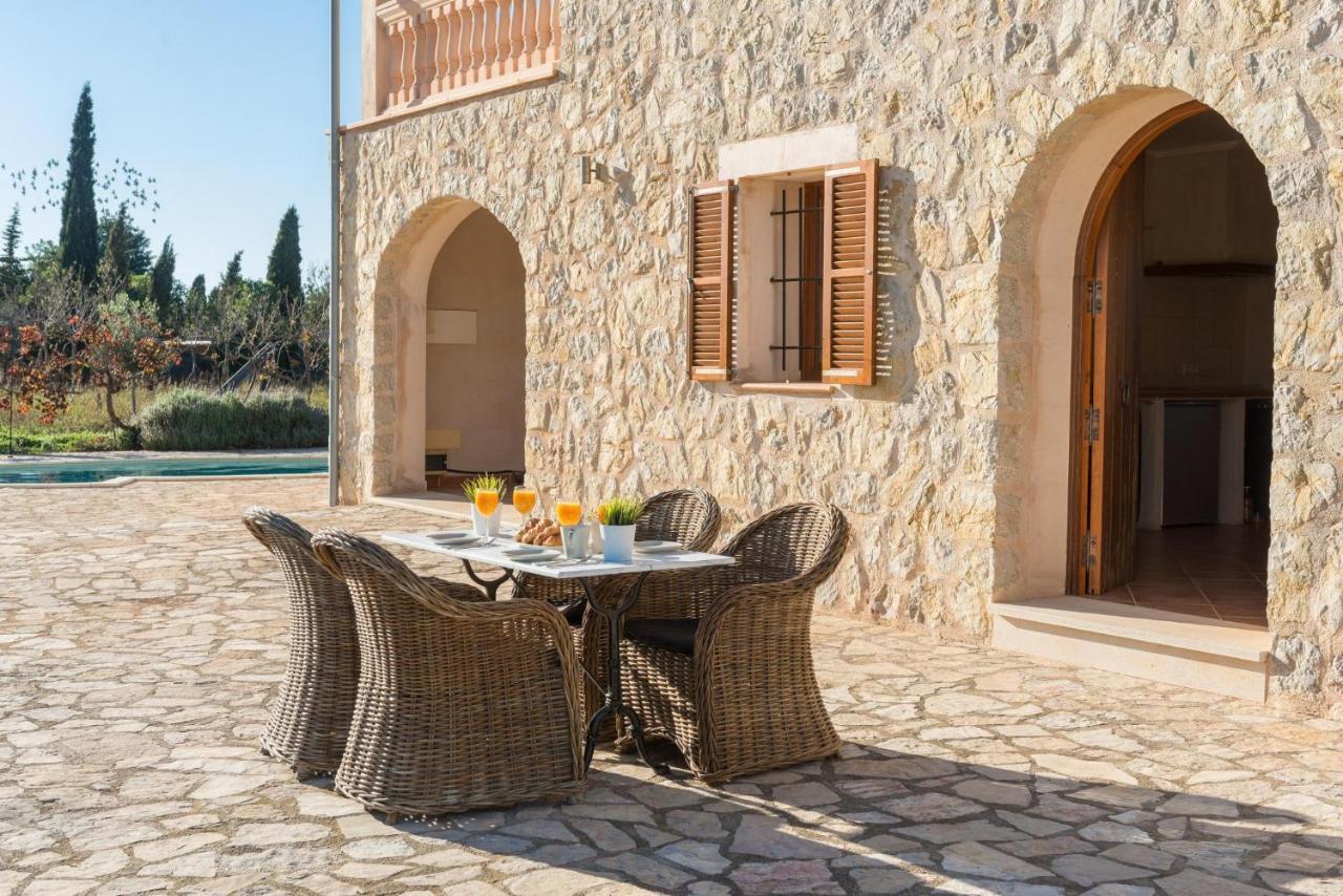 Biniagual Villa