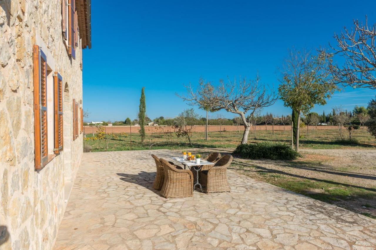 Biniagual Villa