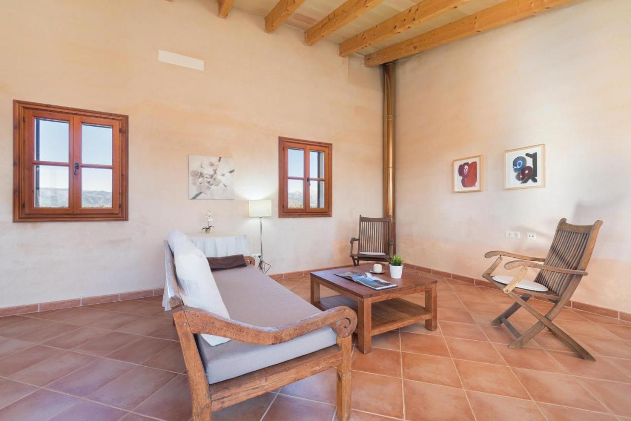 Villa Biniagual *