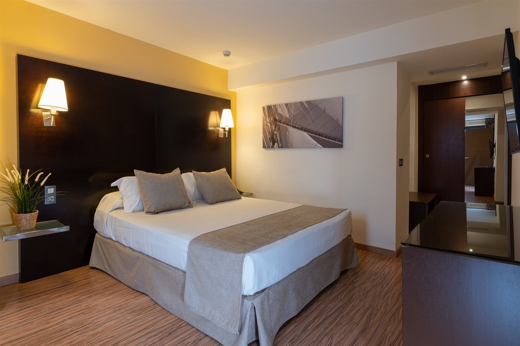 Hotel Nautic & 4*