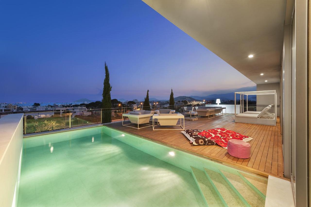 Luxury Phoenix *