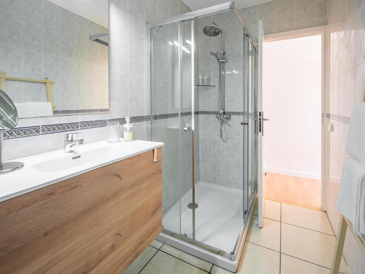 Delfin Iii, Apartamento *