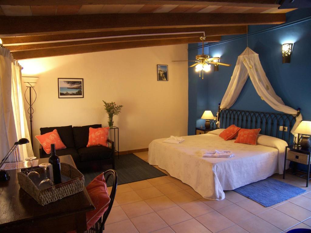 Es Picot Farm stay