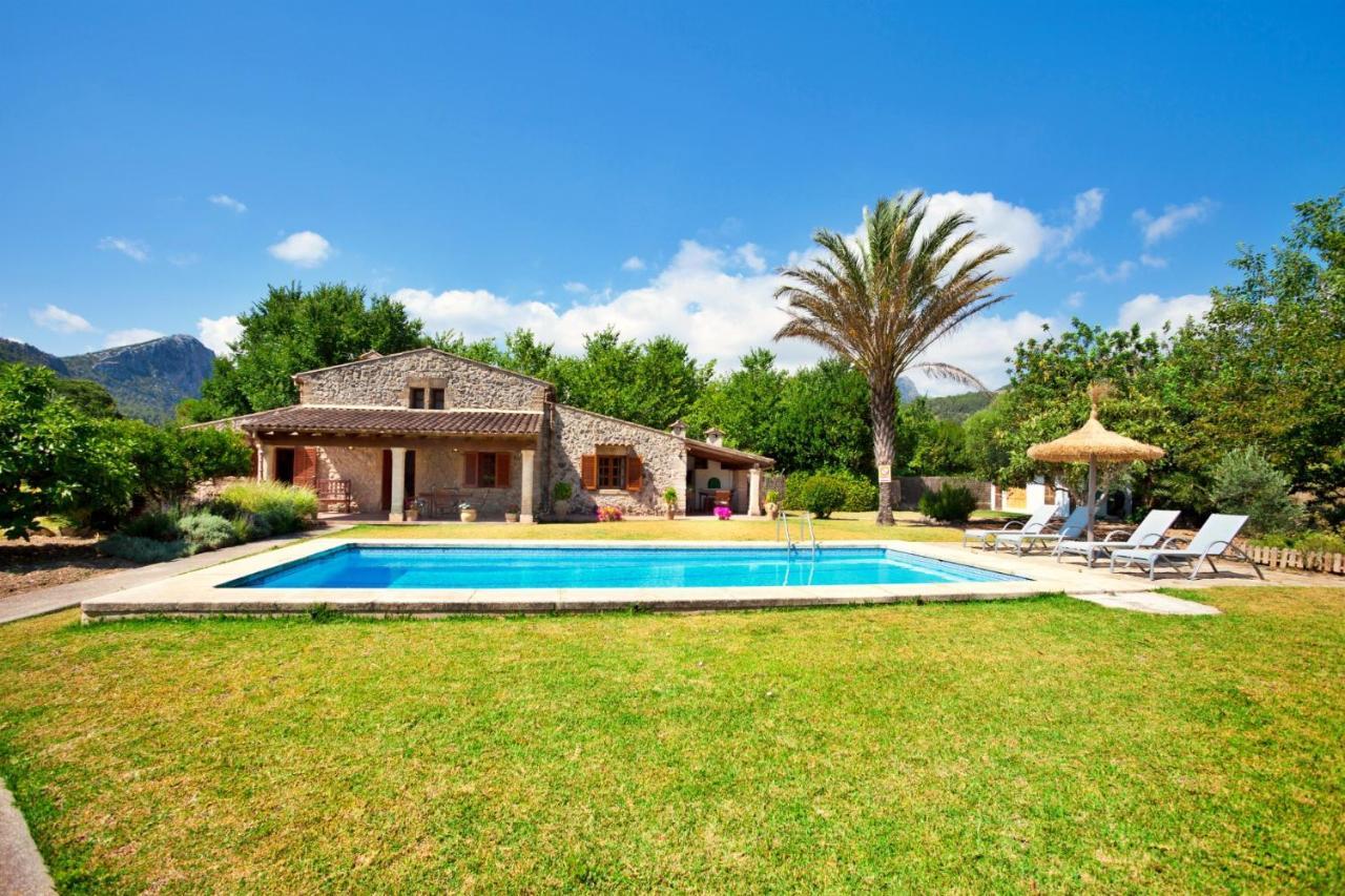 Gloria Villa