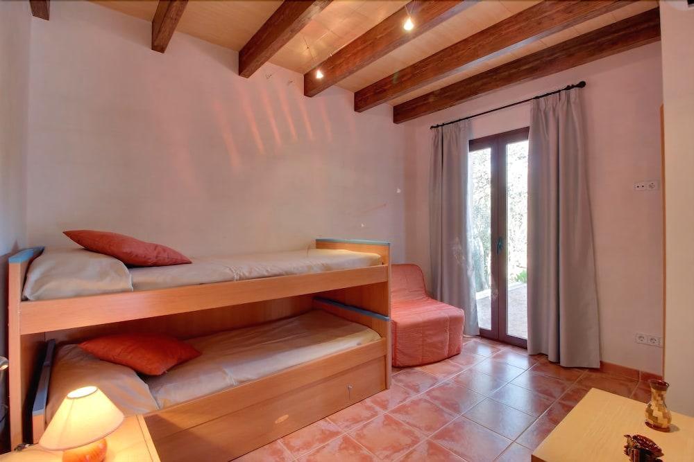 S'erical Villa *