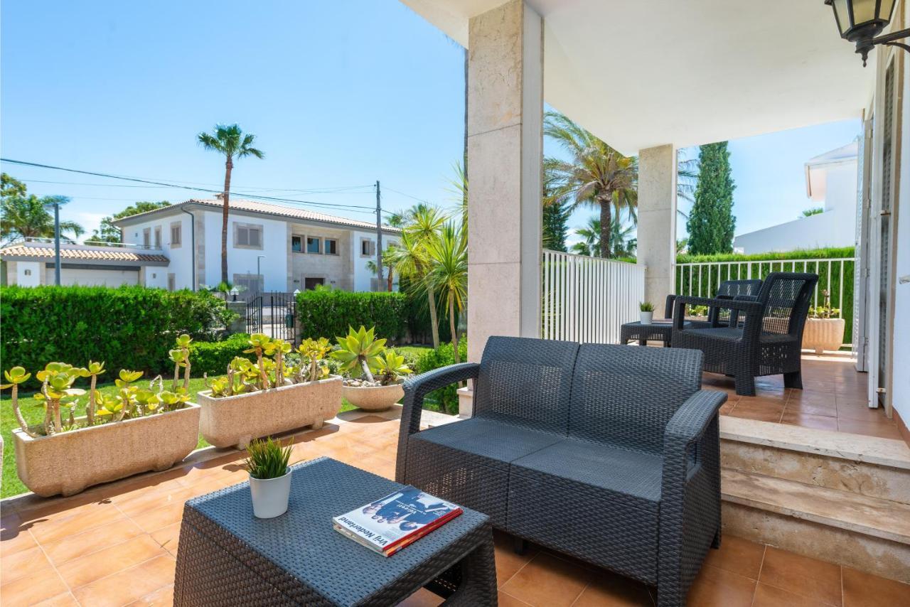 Llorens Villa *