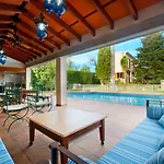 Villa Tramontana de Lloseta, piscina y vista montaña