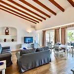 Lili Apartments