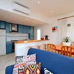 Apartamento con terraza cerca del mar