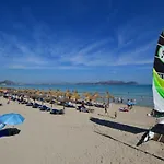Apartamento con terraza cerca del mar