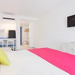 Guya Wave Hotel (Adults Only)