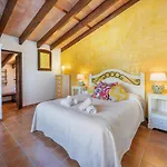 Villa Cuarterades