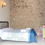 Stunning Home In Estellencs With Jacuzzi