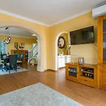 Casa Ferrera