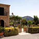 Idyllic Villa Near Pollensa By Renthousing