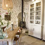Home Hotel The Pink Pepper Tree