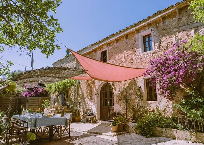 Can Reco, Casa Bohemia En El Campo