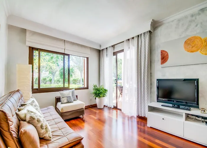 Apartment With Private Garden