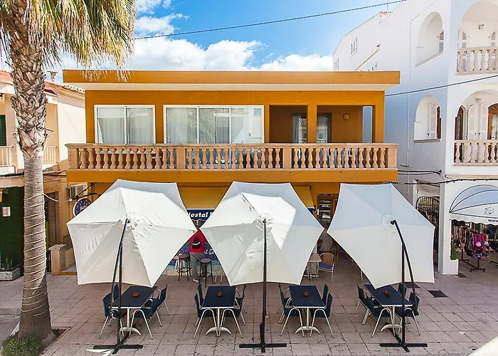 Hostal Doris - Adults Only