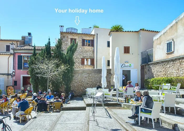 Owl Booking Villa Padrina - Walking To The Old Town