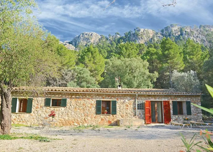 Stunning Home In Estellencs With Jacuzzi