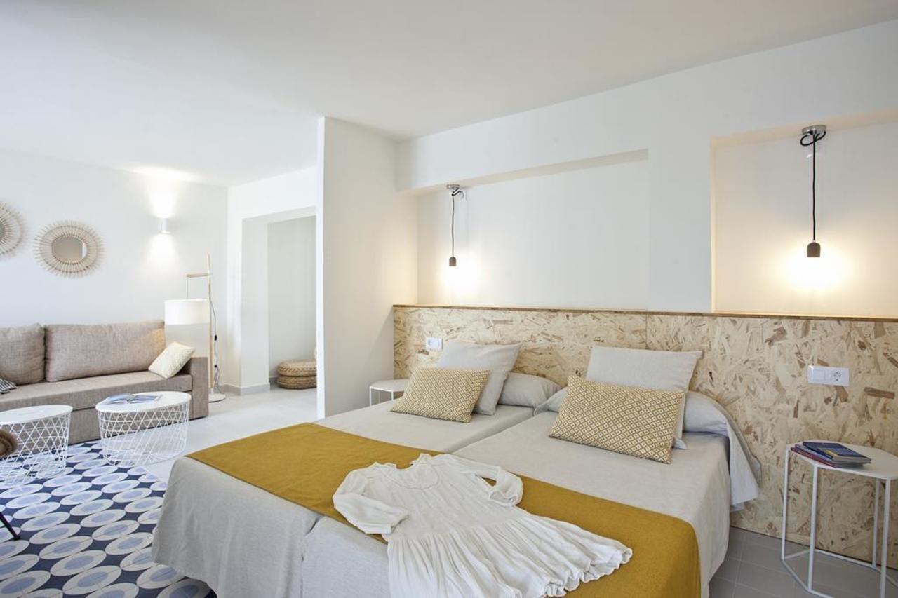Cala Morlanda Estudios 3*