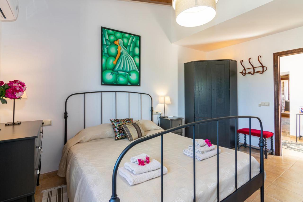 Casa Baix Holiday home