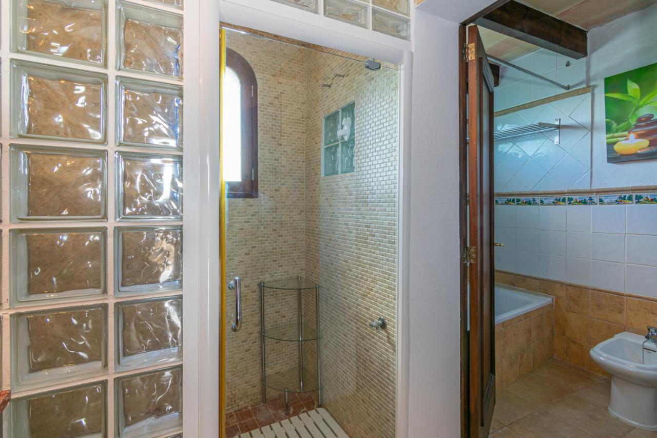 Casa Baix Holiday home *