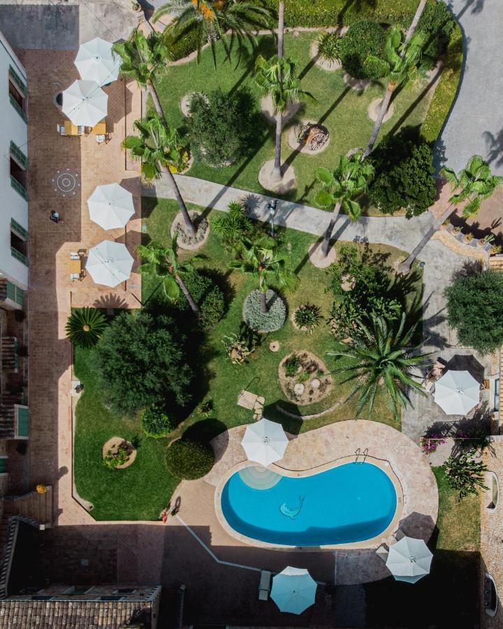 Curolla Petit Hotel 4*