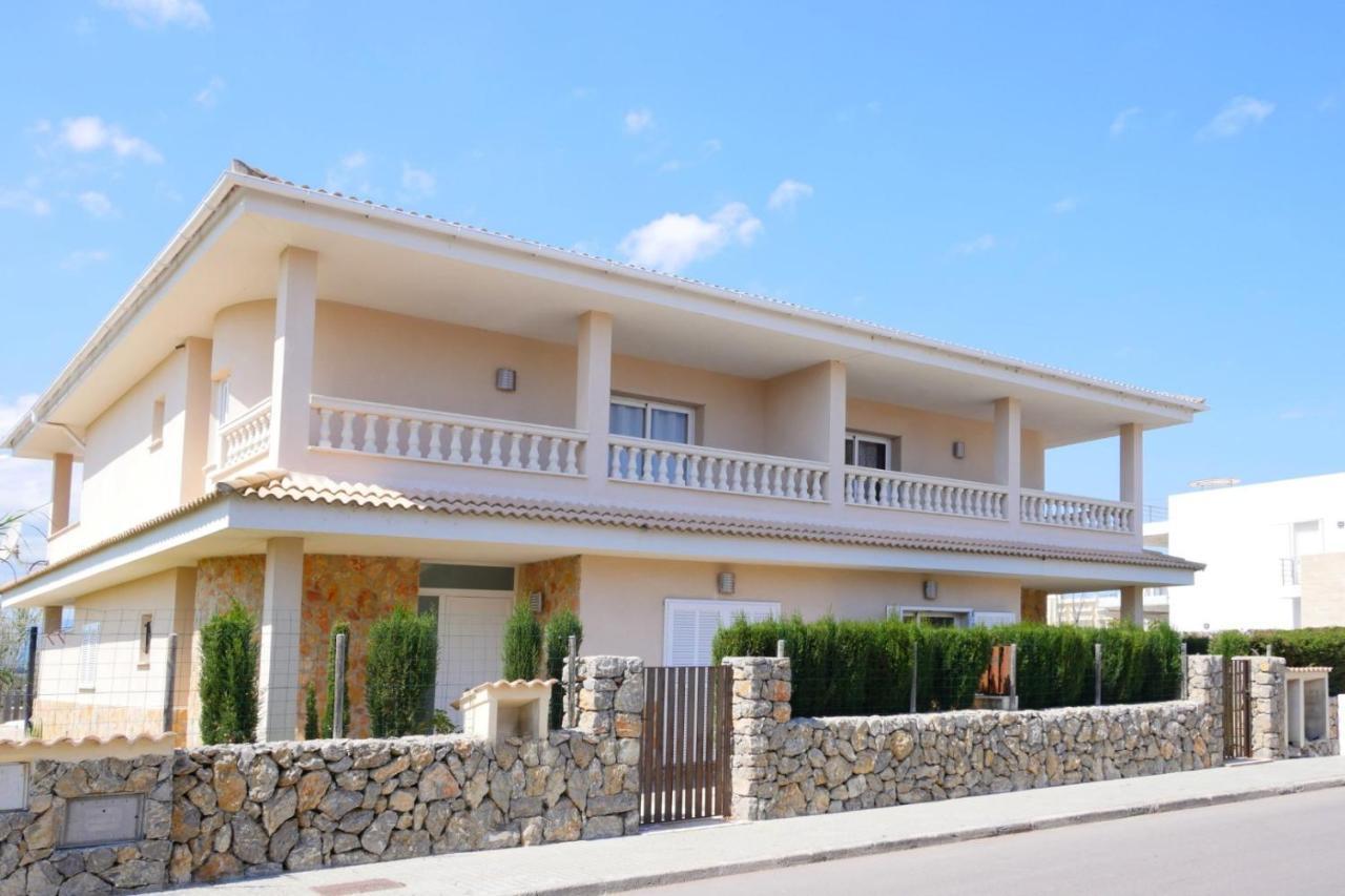 Jerónimo Villa *