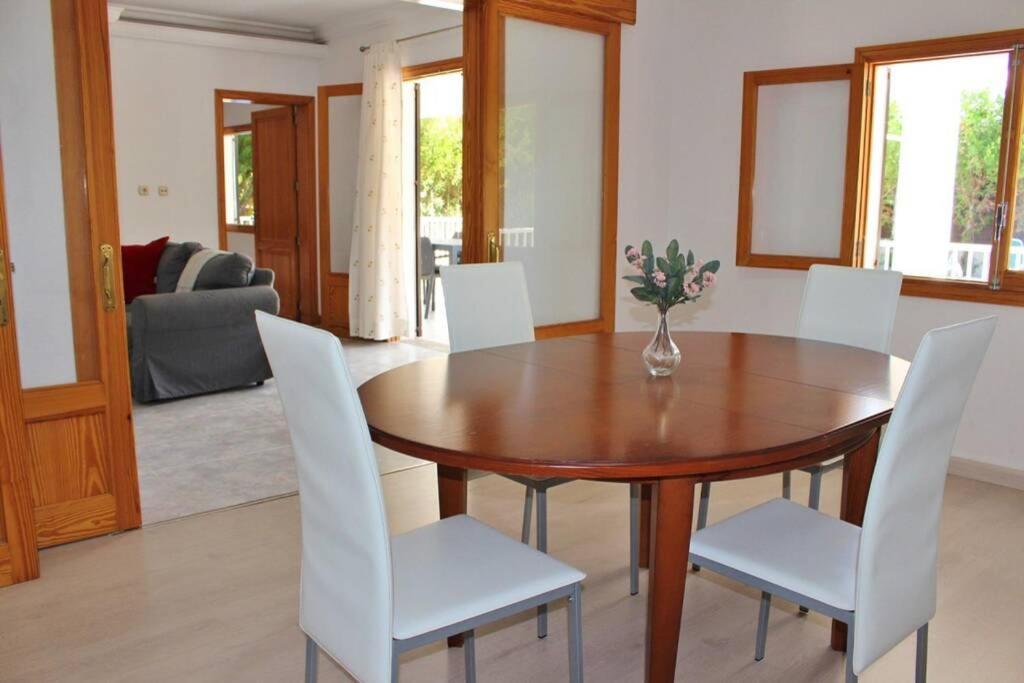 Alomar Villa