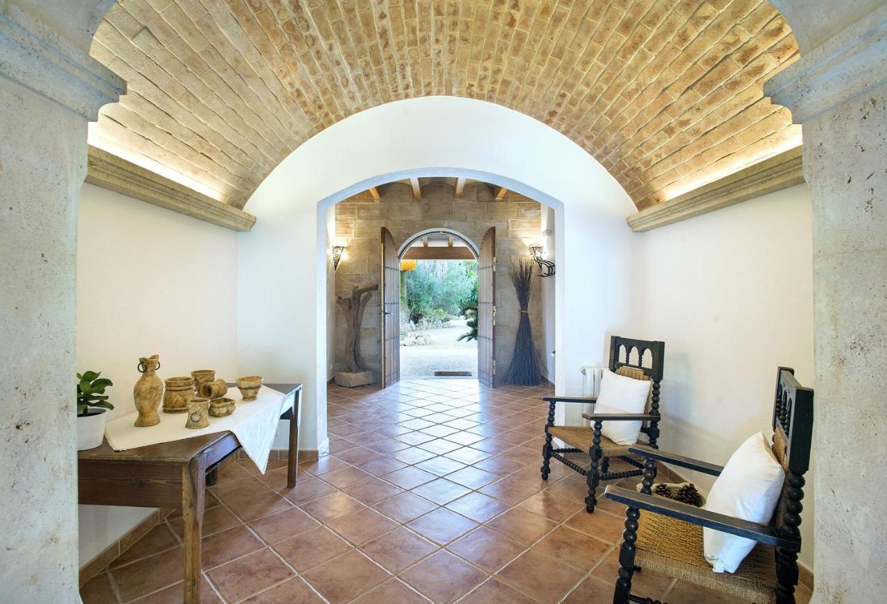 Villa Owl Pou - Luxury Holidays In Royal Gardens *