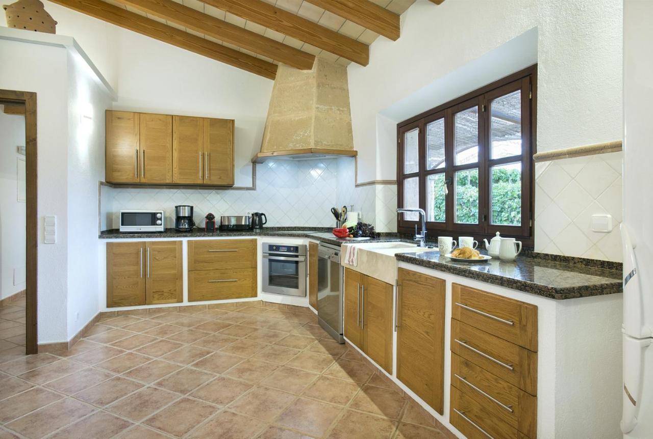 Owl Pou - Luxury Holidays In Royal Gardens Villa