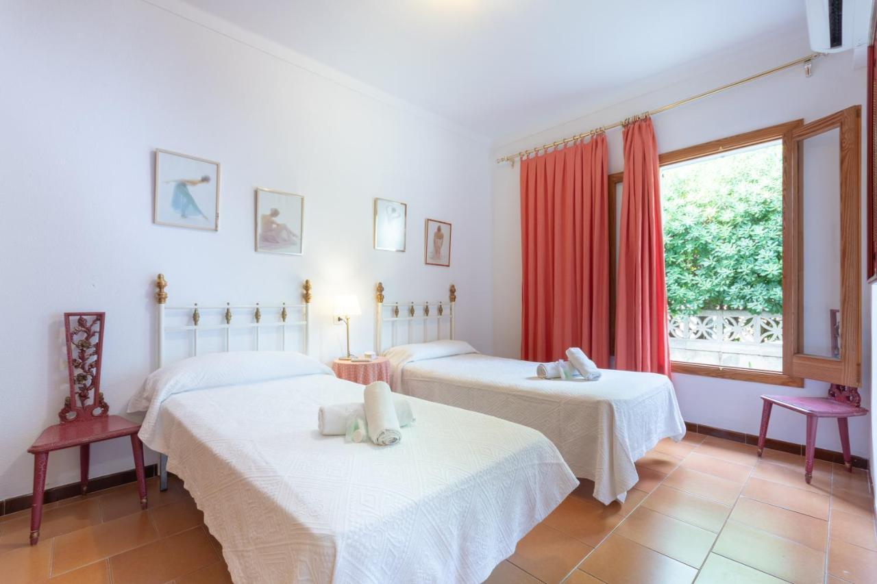 Anecs Villa