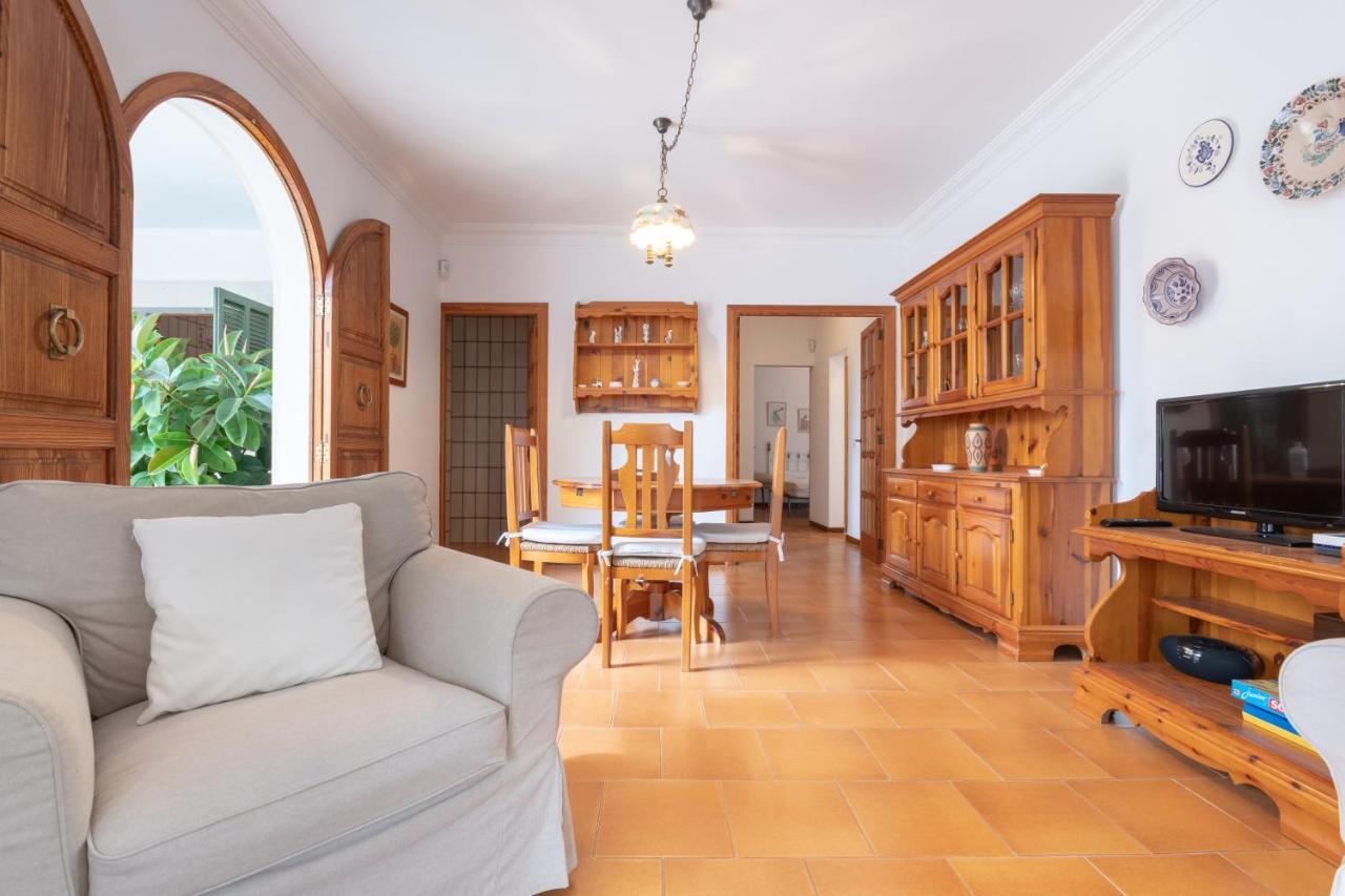 Villa Anecs *