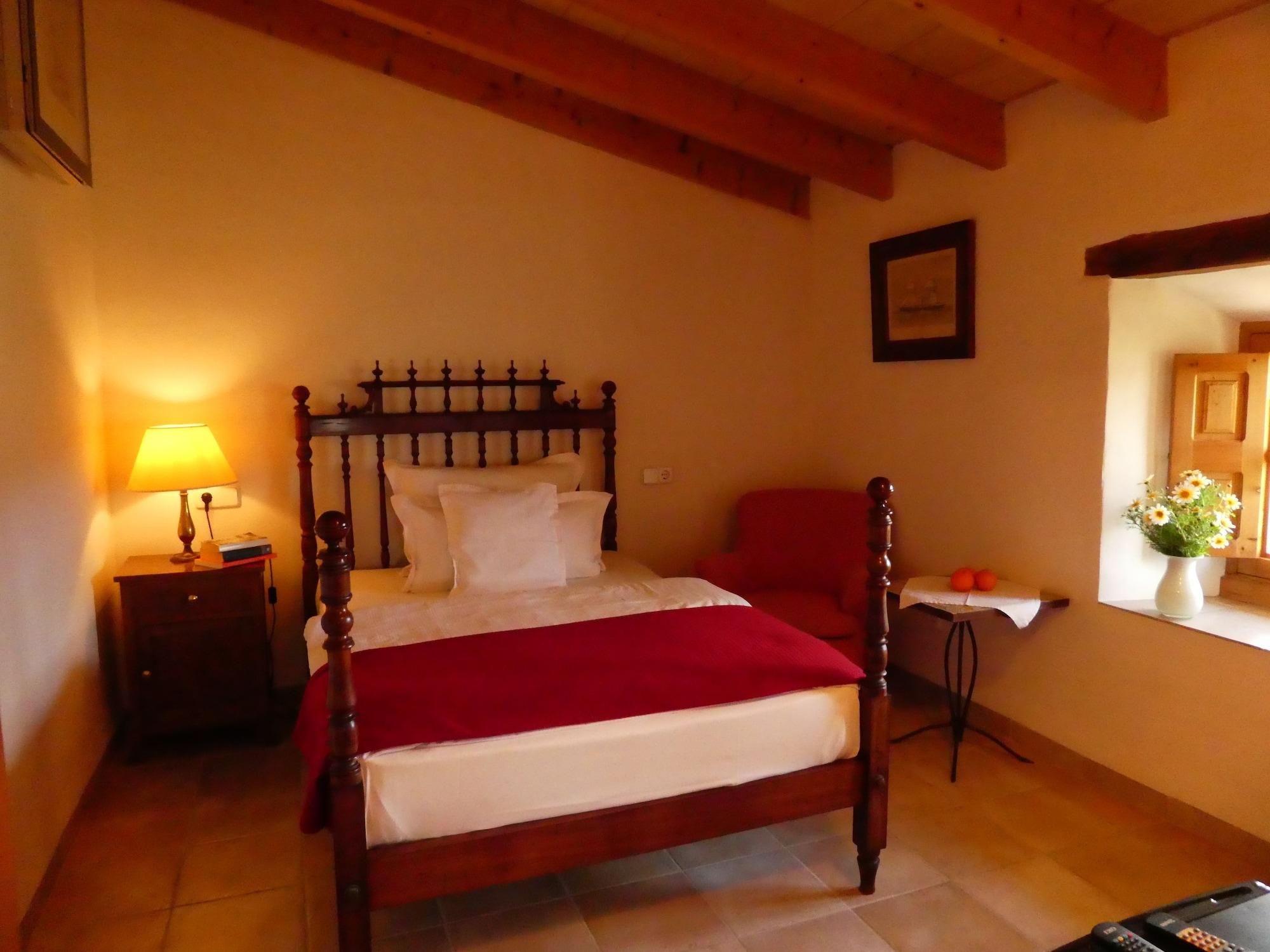 Hotel Estades 4*
