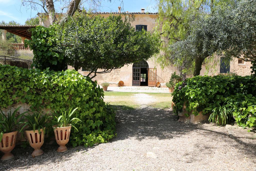 Oliver Moragues Grandhouse & Vineyard Country house