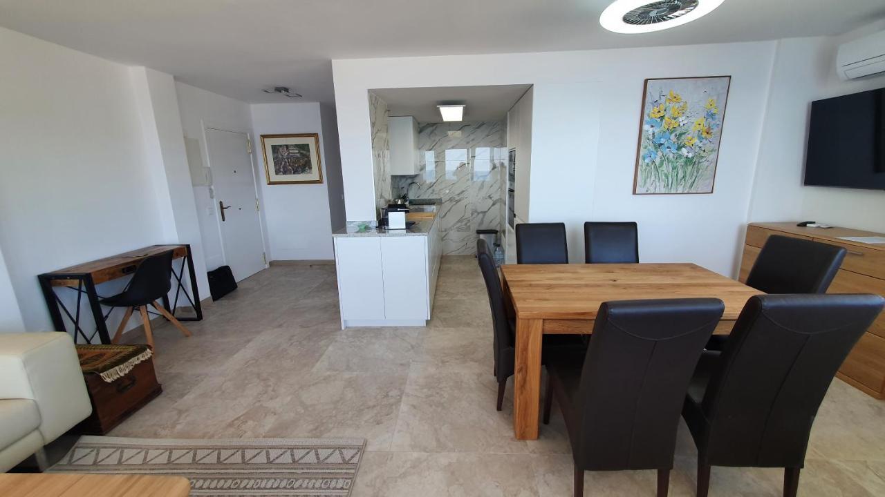 Torre Bona - Seafront, 10 Meters From The Beach! Apartamento *
