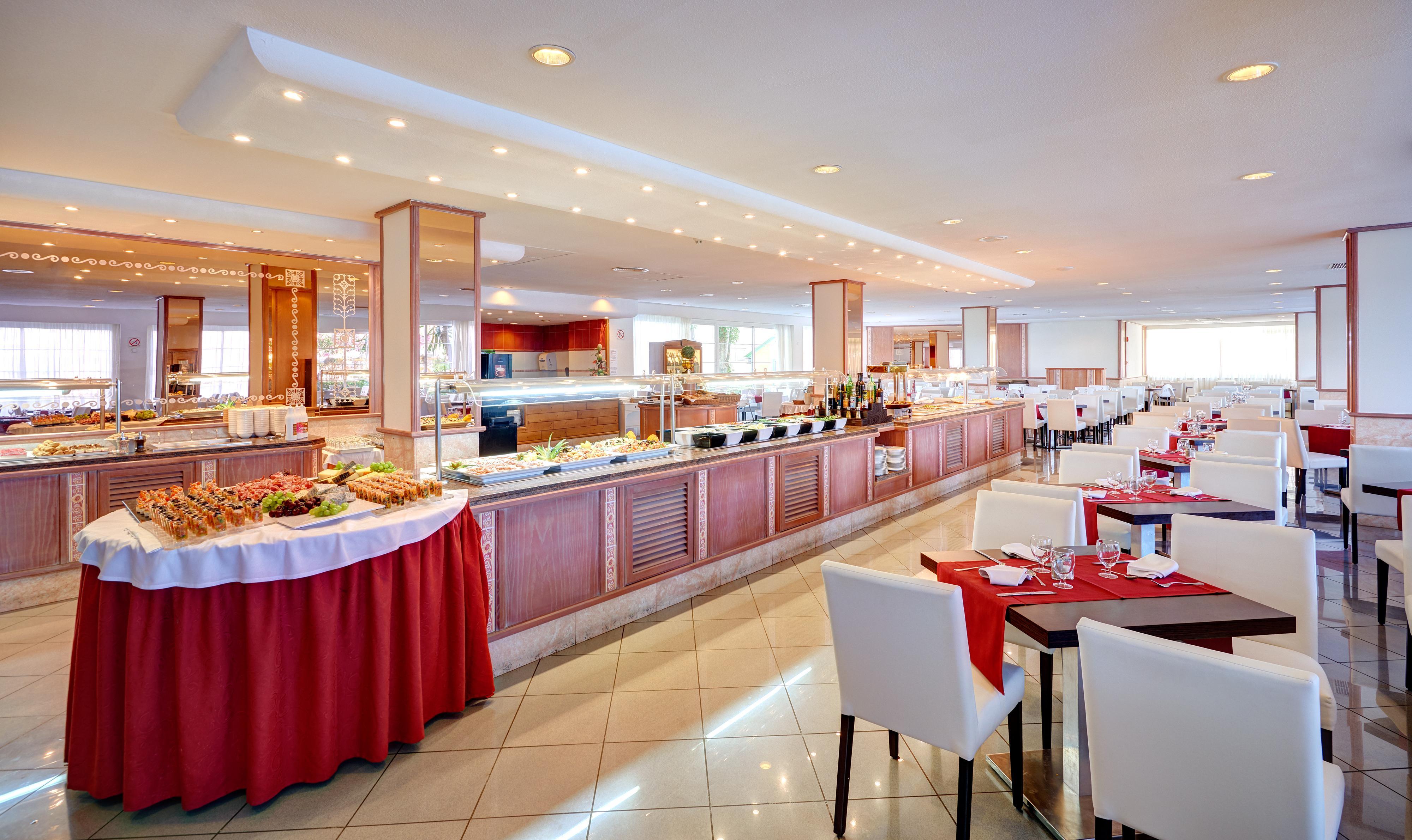 Grupotel Alcudia Apartahotel 4*